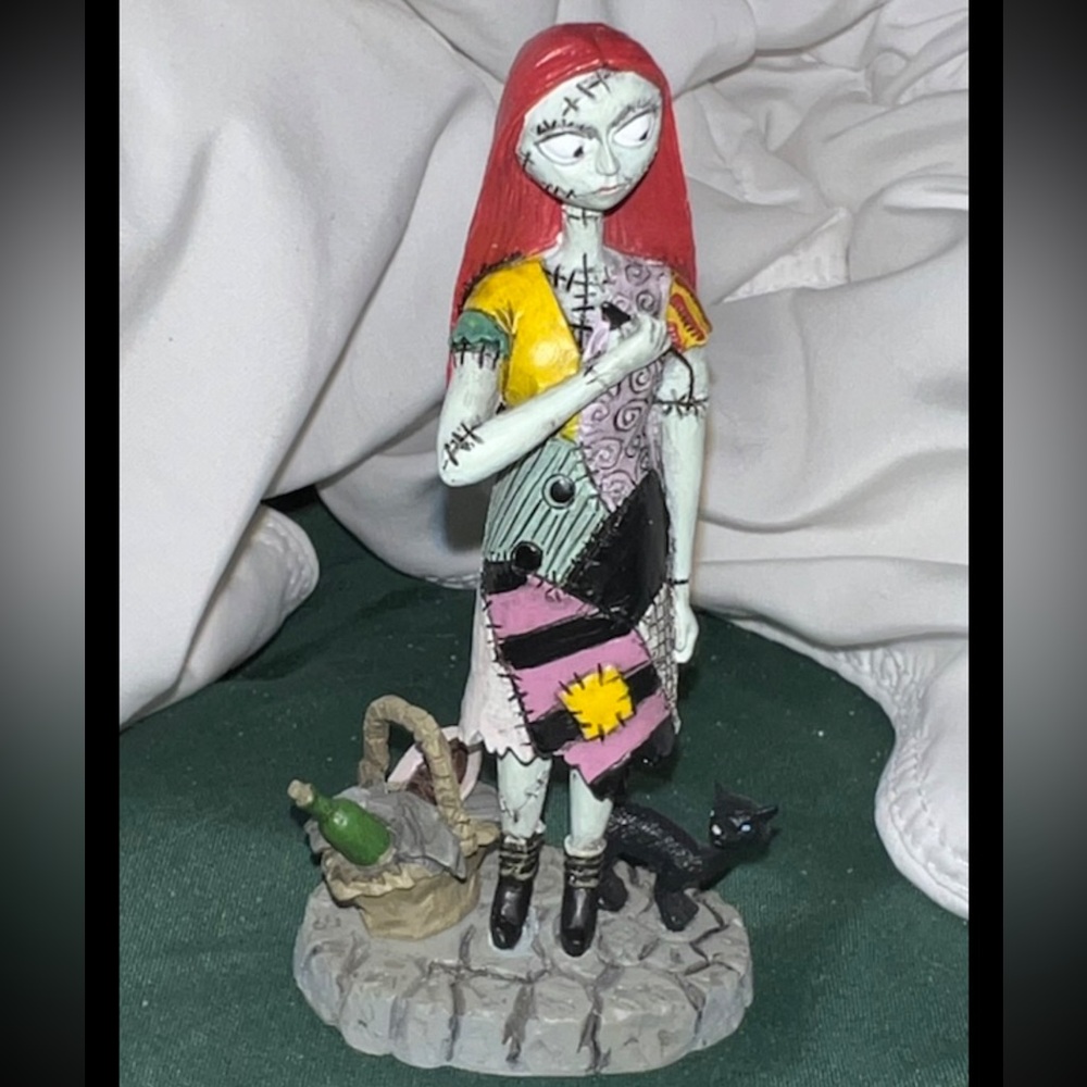 Disney’s Nightmare Before Christmas Sally’s Date Night Figurine